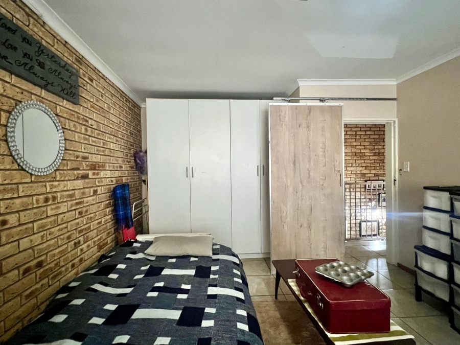 4 Bedroom Property for Sale in Wilgeboom A H North West